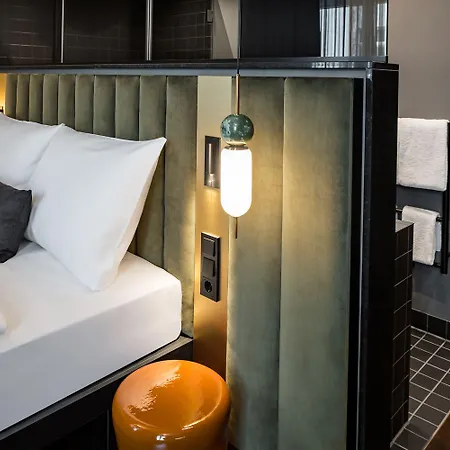 Amano Ξενοδοχείο *